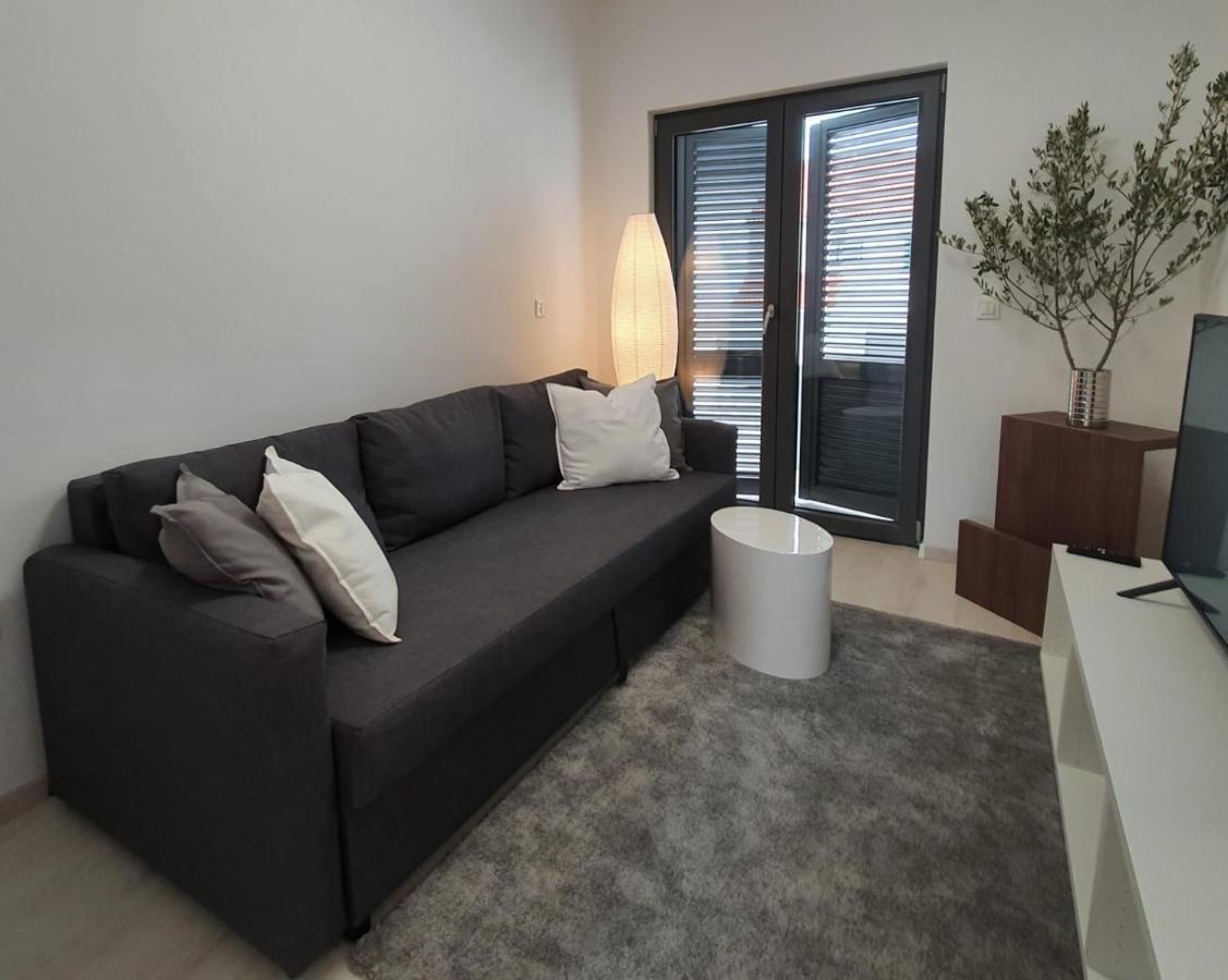 Villa Aquamarine Apartments Новаля Екстериор снимка