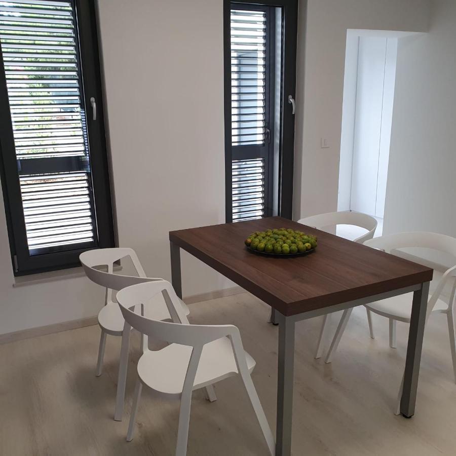 Villa Aquamarine Apartments Новаля Екстериор снимка