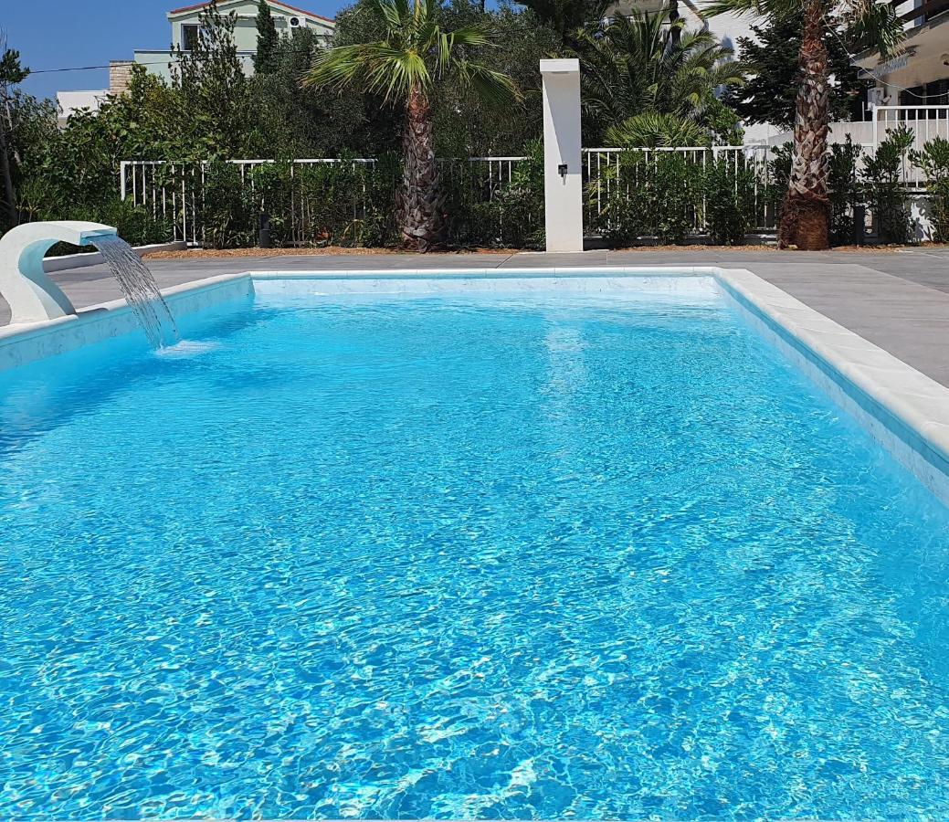 Villa Aquamarine Apartments Новаля Екстериор снимка