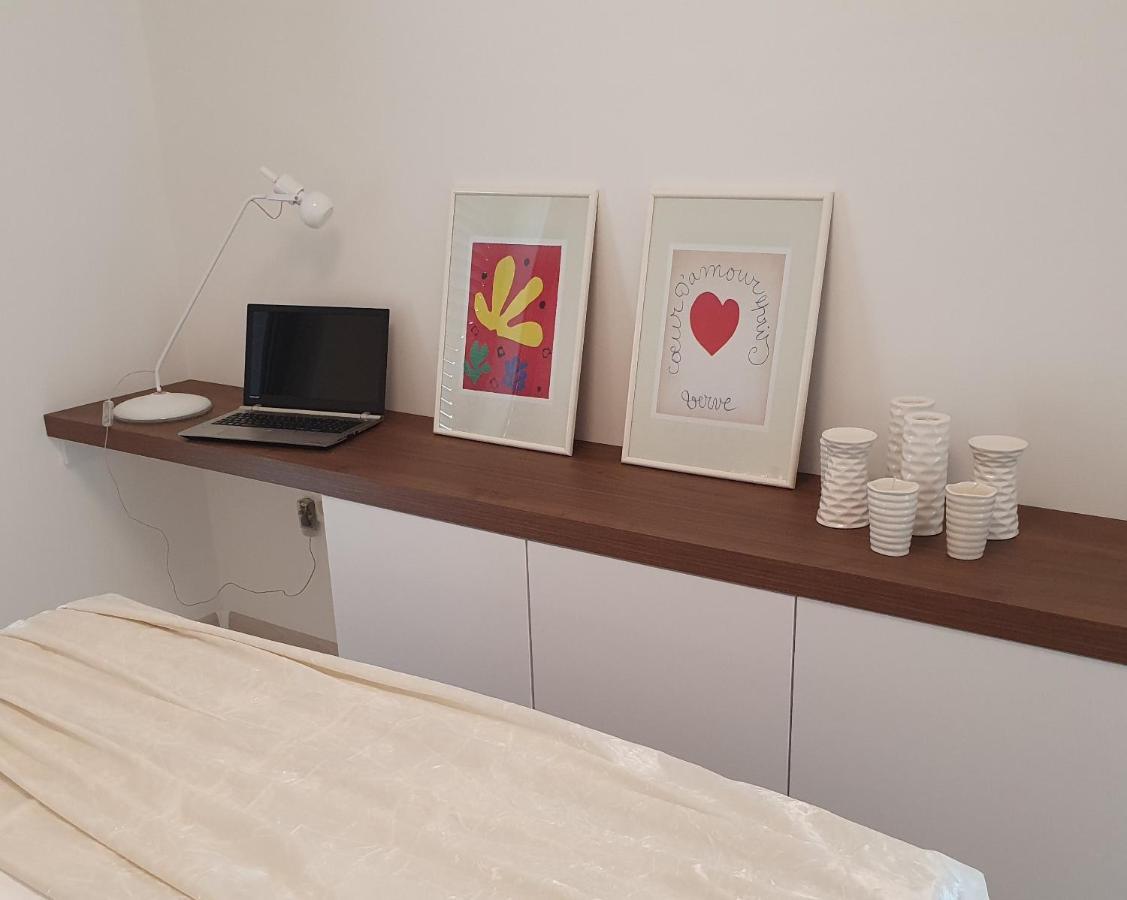 Villa Aquamarine Apartments Новаля Екстериор снимка