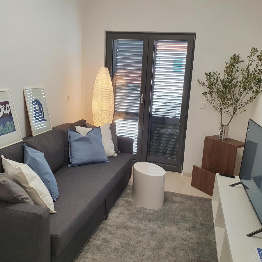 Villa Aquamarine Apartments Новаля Екстериор снимка