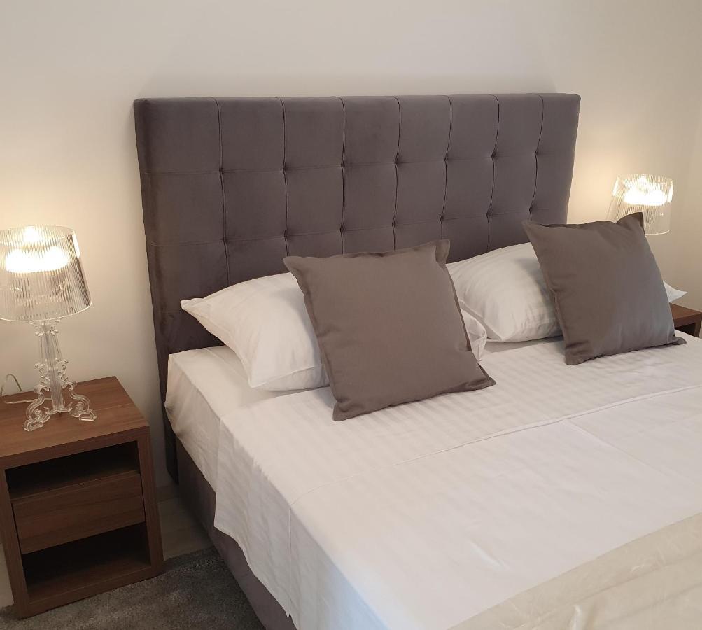 Villa Aquamarine Apartments Новаля Стая снимка