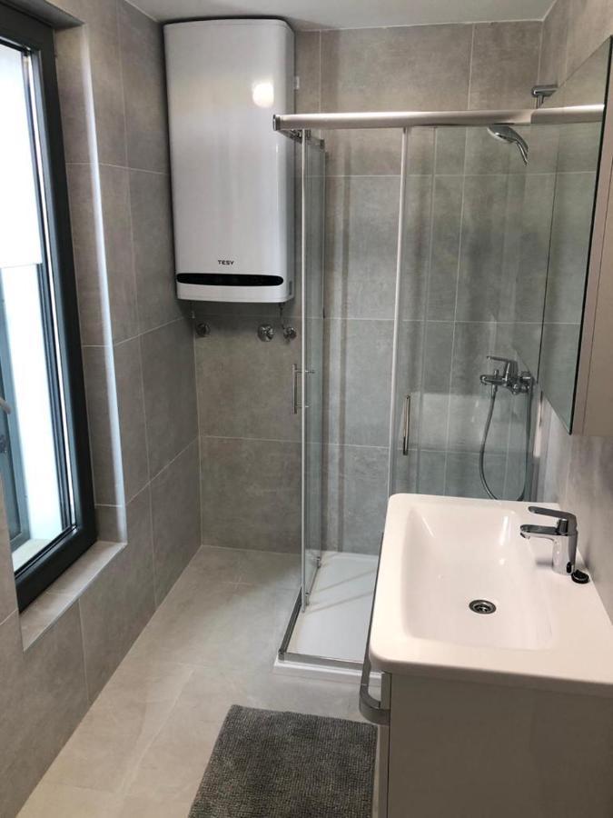 Villa Aquamarine Apartments Новаля Екстериор снимка