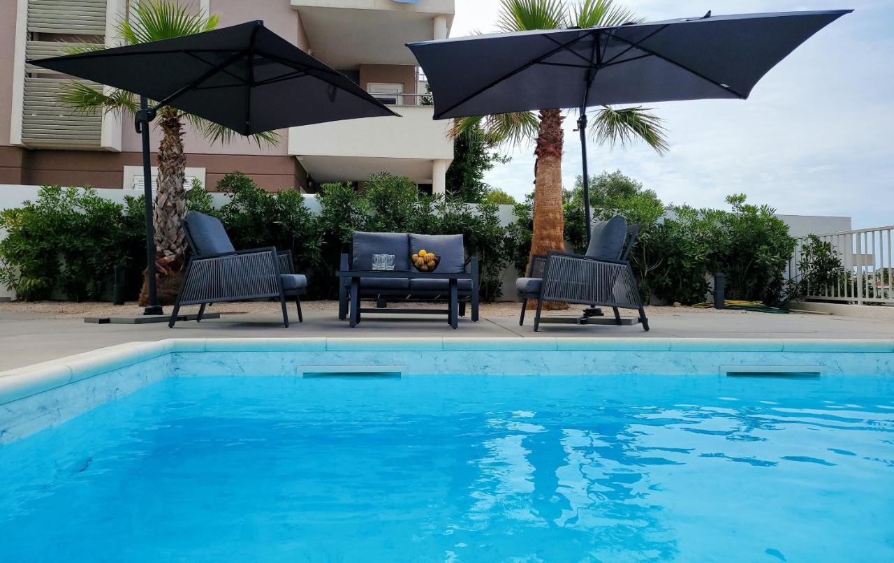Villa Aquamarine Apartments Новаля Екстериор снимка