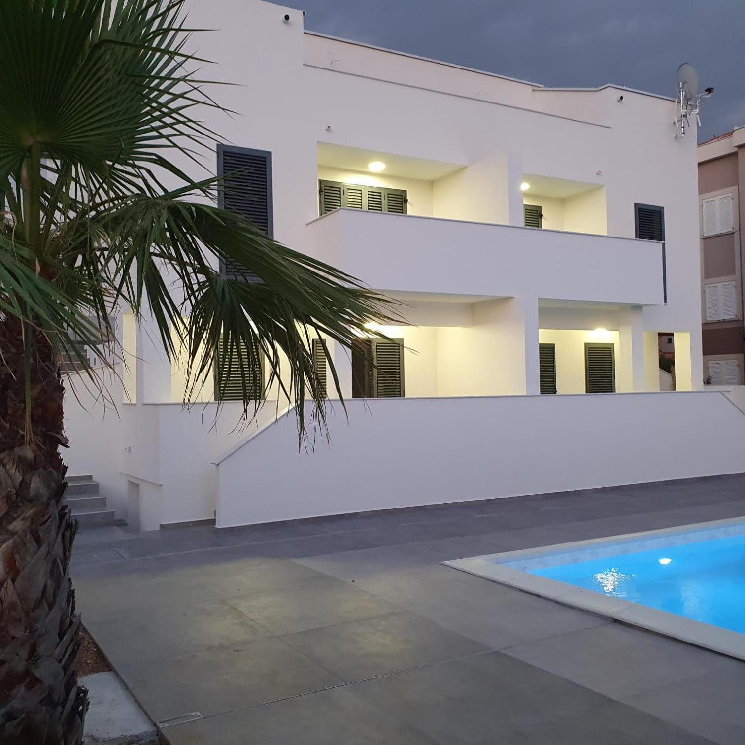 Villa Aquamarine Apartments Новаля Стая снимка